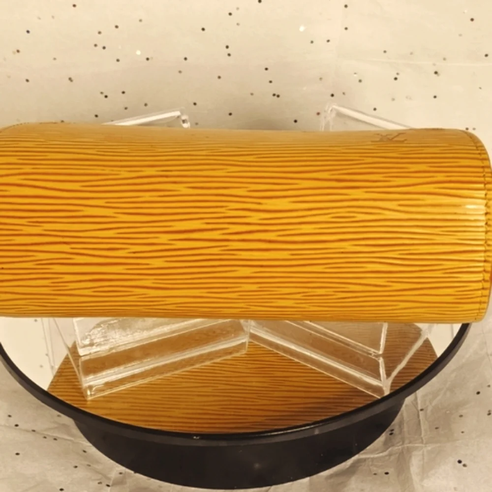 Louis Vuitton Dauphine Yellow and Purple Cosmetic Bag with Elegant Texture - Picture 10 of 16